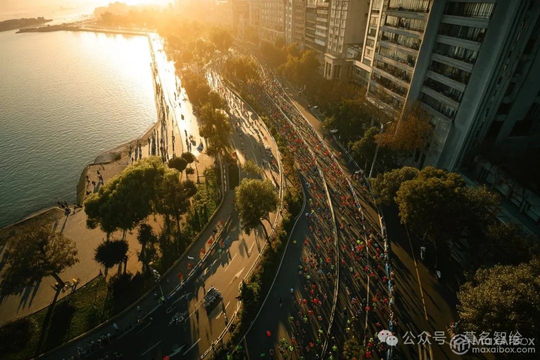 如何用Midjourney生成震撼鸟瞰效果图?6大技巧+完整案例解析